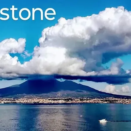 別荘 Black Stone ポンペイ